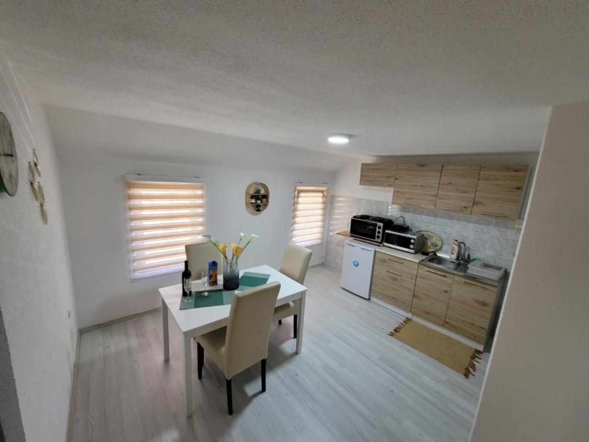 Apartments Daris โมสตาร์ ภายนอก รูปภาพ