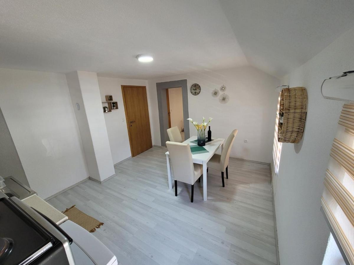 Apartments Daris โมสตาร์ ภายนอก รูปภาพ